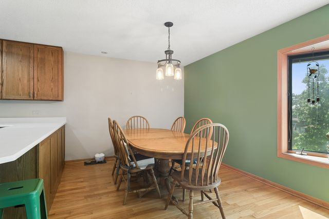 26736 N Circle Drive, Mundelein, IL 60060