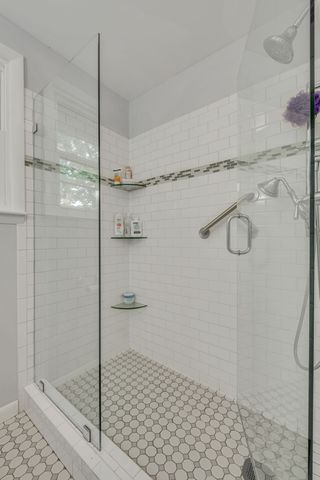 1008 Downey Dr, Nashville, TN 37205