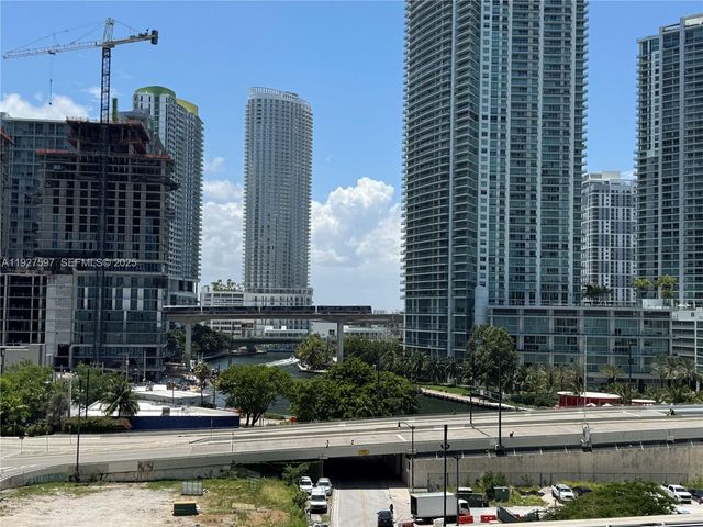 31 SE 6th St 902, Miami, FL 33131