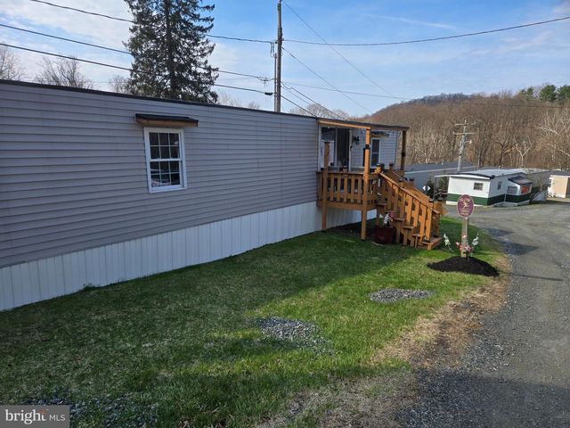 33 SQUAW CIR, Barto, PA 19504