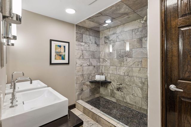 5051 Lyndale Avenue S, Minneapolis, MN 55419