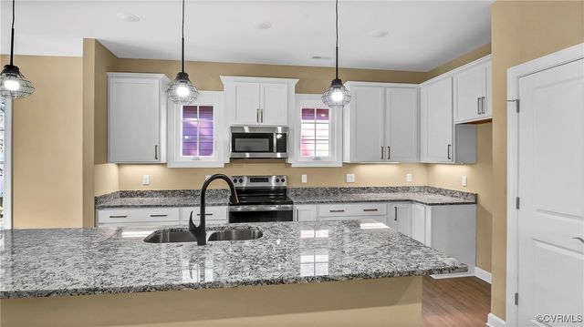 3323 Rock Creek Villa Dr, Quinton, VA 23141