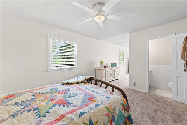 17307 E Courtney Atherton Road, Independence, MO 64058
