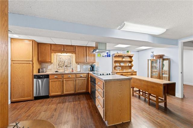 17307 E Courtney Atherton Road, Independence, MO 64058