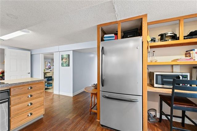 17307 E Courtney Atherton Road, Independence, MO 64058