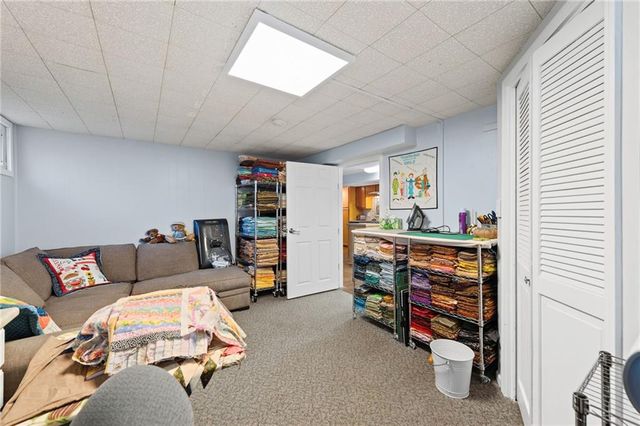 17307 E Courtney Atherton Road, Independence, MO 64058