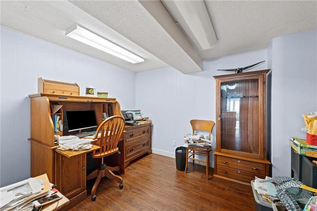 17307 E Courtney Atherton Road, Independence, MO 64058