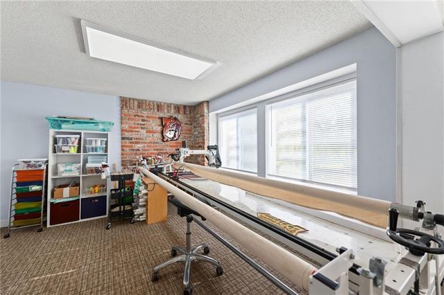 17307 E Courtney Atherton Road, Independence, MO 64058