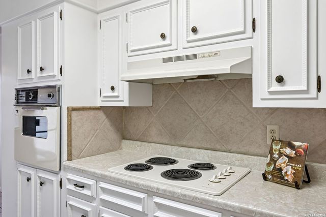 3619 Mapleton, San Antonio, TX 78230