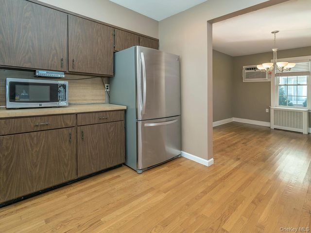 25 Princeton Street, Williston Park, NY 11596