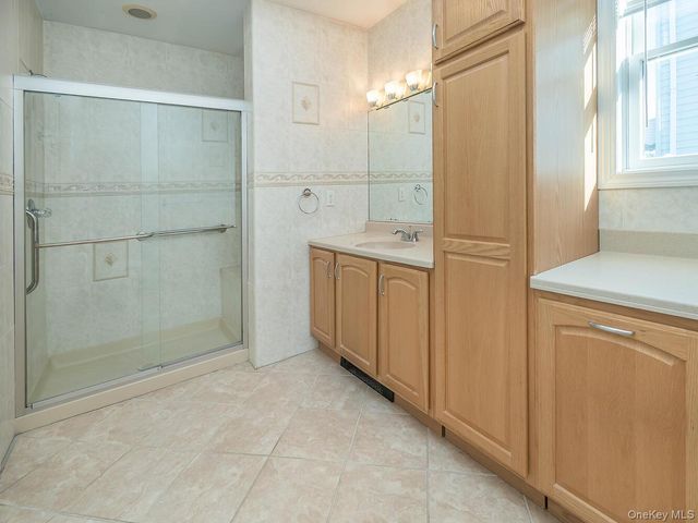 25 Princeton Street, Williston Park, NY 11596