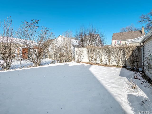 25 Princeton Street, Williston Park, NY 11596