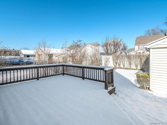 25 Princeton Street, Williston Park, NY 11596