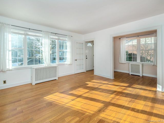 25 Princeton Street, Williston Park, NY 11596