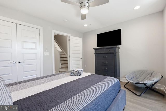 1411 S TAYLOR ST, Philadelphia, PA 19146