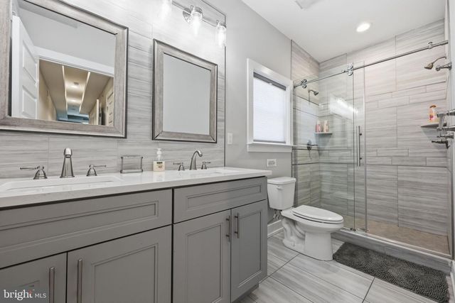 1411 S TAYLOR ST, Philadelphia, PA 19146