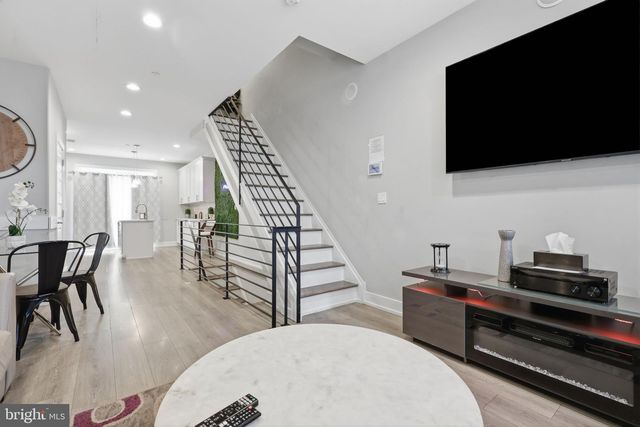 1411 S TAYLOR ST, Philadelphia, PA 19146