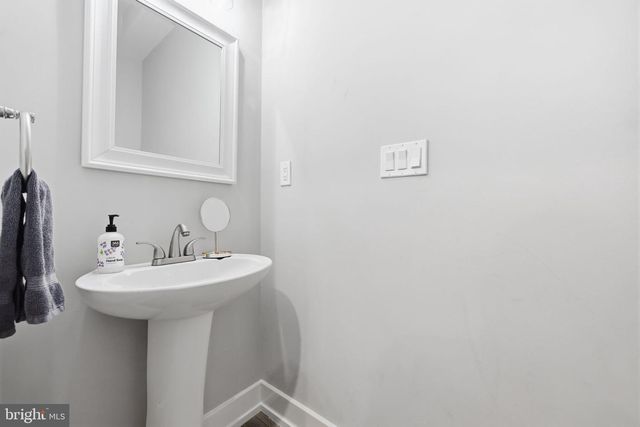1411 S TAYLOR ST, Philadelphia, PA 19146