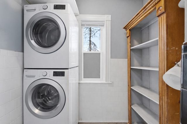 111 Dustin St 111, Boston, MA 02135