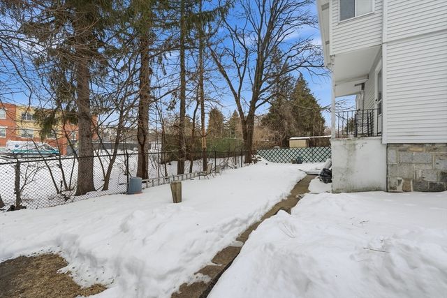 111 Dustin St 111, Boston, MA 02135