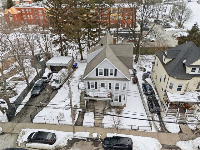 111 Dustin St 111, Boston, MA 02135