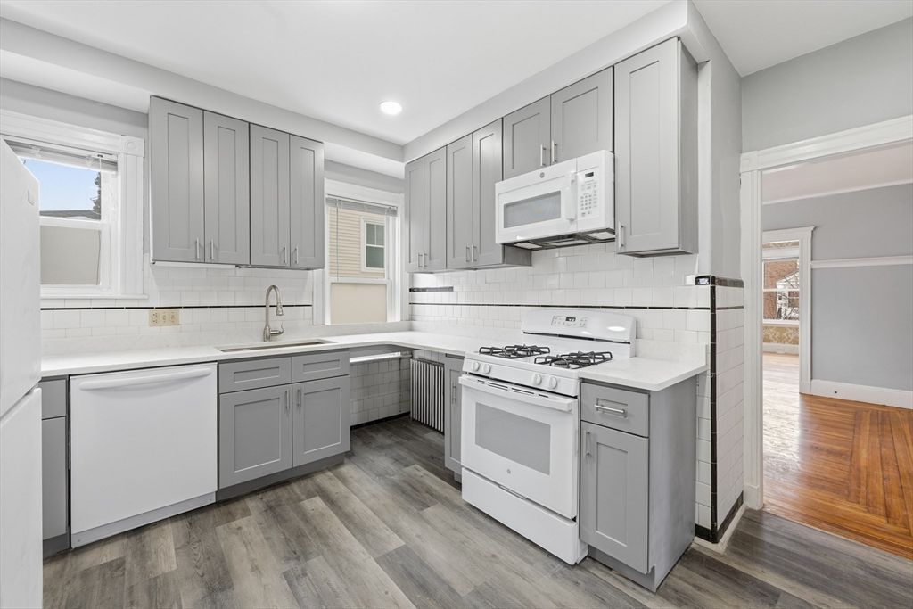 111 Dustin St 111, Boston, MA 02135