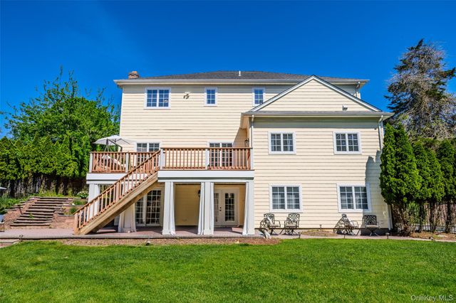 3 Dover Court, Wading River, NY 11792