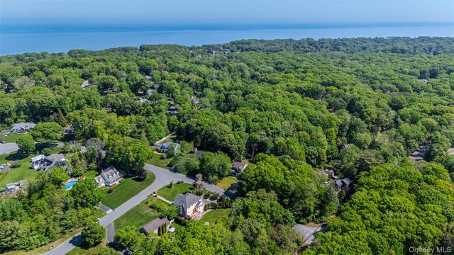 3 Dover Court, Wading River, NY 11792