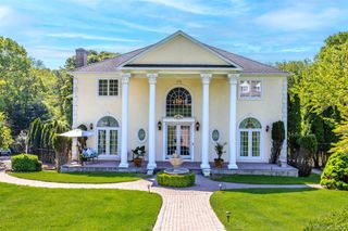3 Dover Court, Wading River, NY 11792