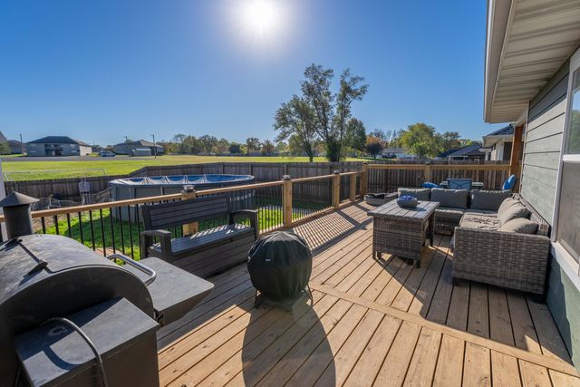 506 S Gauge Street, Willard, MO 65781