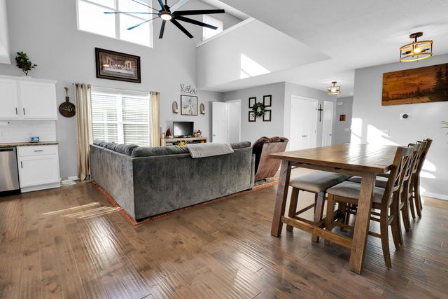 506 S Gauge Street, Willard, MO 65781