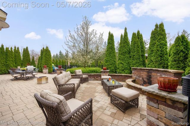 22462 Cyprus Drive, Northville, MI 48167