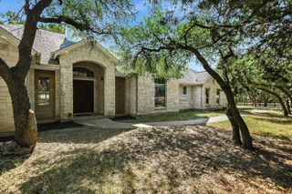 112 TWIN SADDLES LN, Dripping Springs, TX 78620