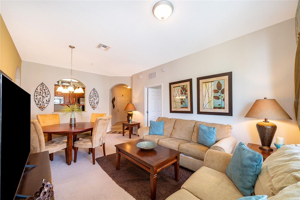 Image 22 of property listing at 4102 BREAKVIEW DRIVE 40203, Orlando, FL 32819