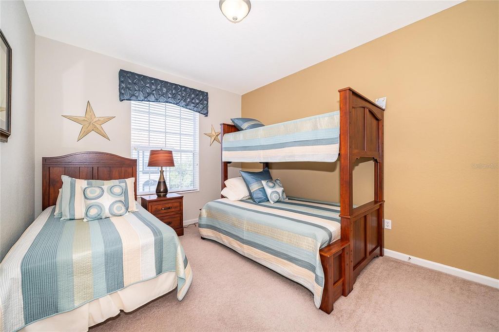 Image 28 of property listing at 4102 BREAKVIEW DRIVE 40203, Orlando, FL 32819