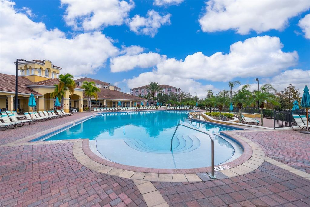 Image 32 of property listing at 4102 BREAKVIEW DRIVE 40203, Orlando, FL 32819