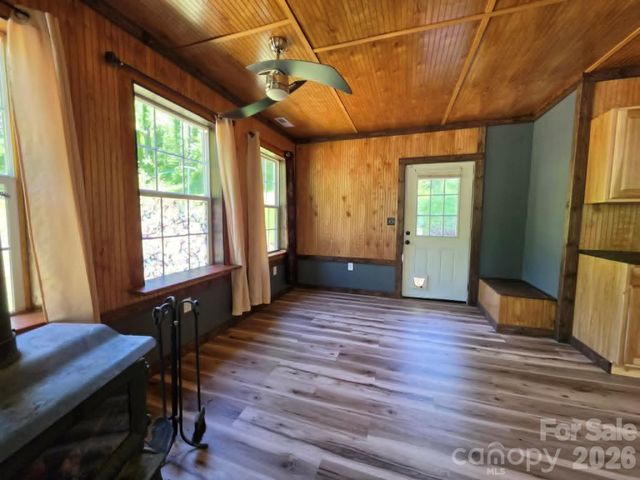 92 Buchanan Drive, Bakersville, NC 28705