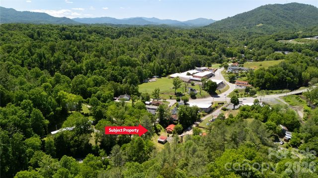 92 Buchanan Drive, Bakersville, NC 28705