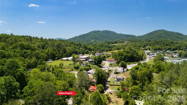92 Buchanan Drive, Bakersville, NC 28705