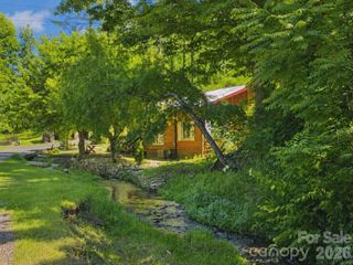 92 Buchanan Drive, Bakersville, NC 28705