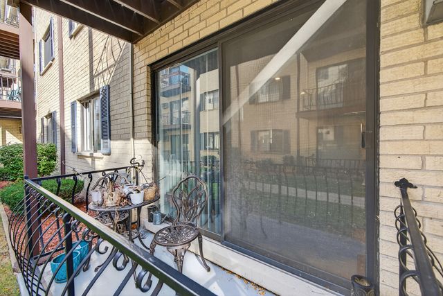 7218 W Wrightwood Avenue 111, Elmwood Park, IL 60707