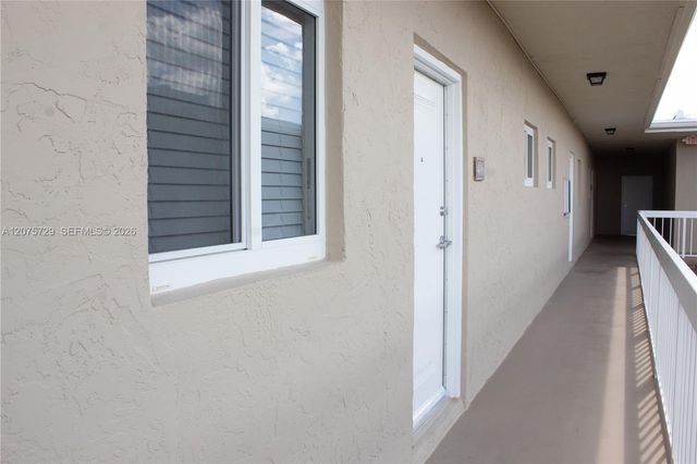 7860 Camino Real L-406, Miami, FL 33143