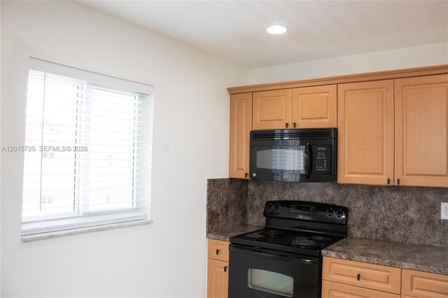 7860 Camino Real L-406, Miami, FL 33143