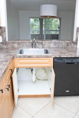 7860 Camino Real L-406, Miami, FL 33143