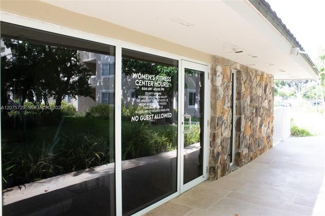 7860 Camino Real L-406, Miami, FL 33143