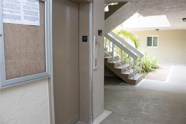 7860 Camino Real L-406, Miami, FL 33143