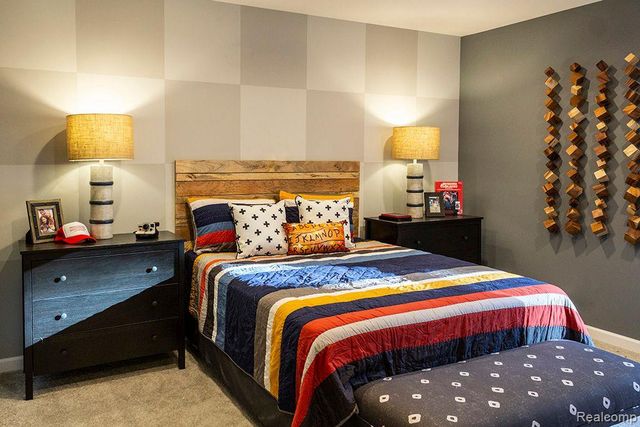 559 Cannonade Loop, Howell, MI 48843