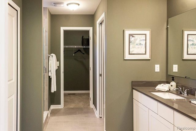 559 Cannonade Loop, Howell, MI 48843