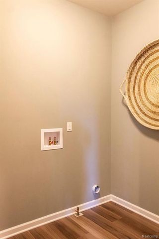 559 Cannonade Loop, Howell, MI 48843