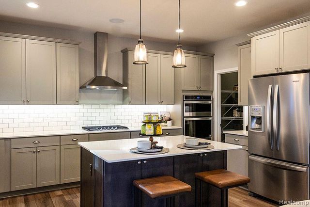 559 Cannonade Loop, Howell, MI 48843